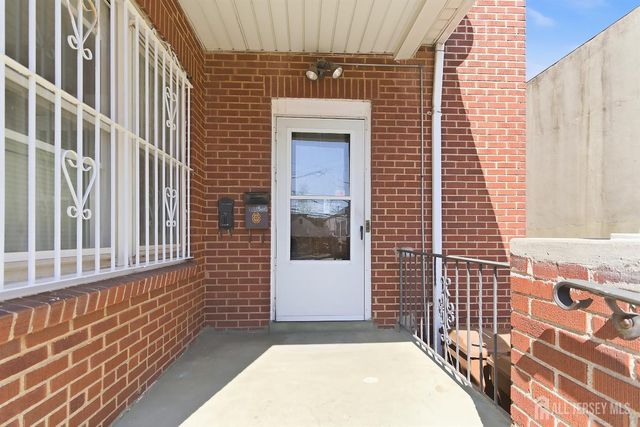 10 Garfield Street, Linden, NJ 07036