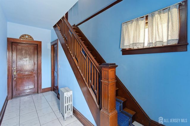 10 Garfield Street, Linden, NJ 07036