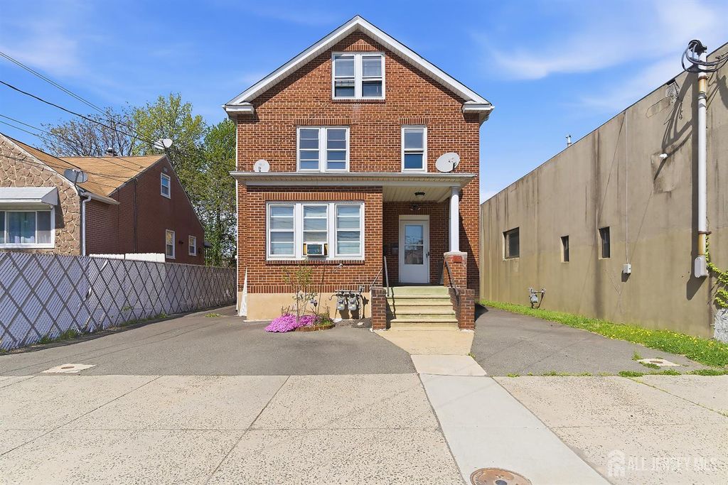 10 Garfield Street, Linden, NJ 07036