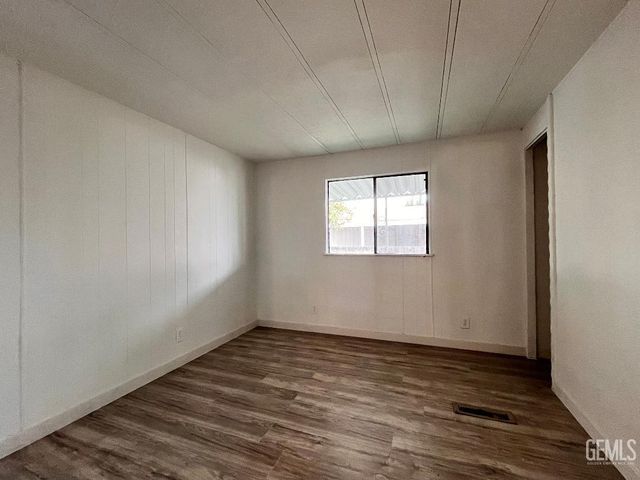 1501 calcuta 5, Bakersfield, CA 93304