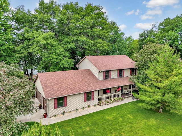 7038 46th Street N, Oakdale, MN 55128