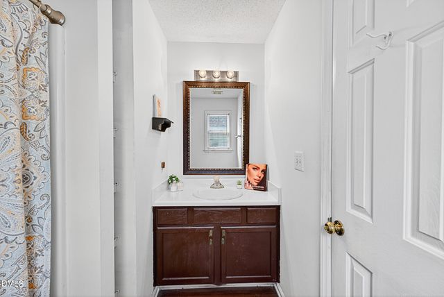 5351 Cog Hill Court, Raleigh, NC 27604