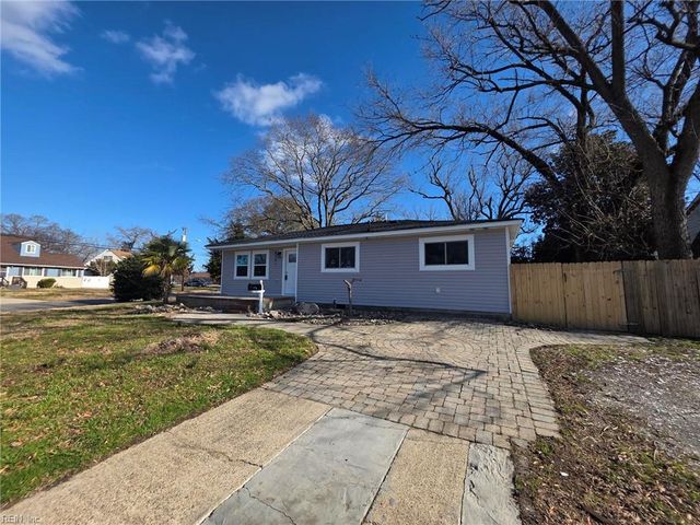 4701 Deerfield LN, Virginia Beach, VA 23455