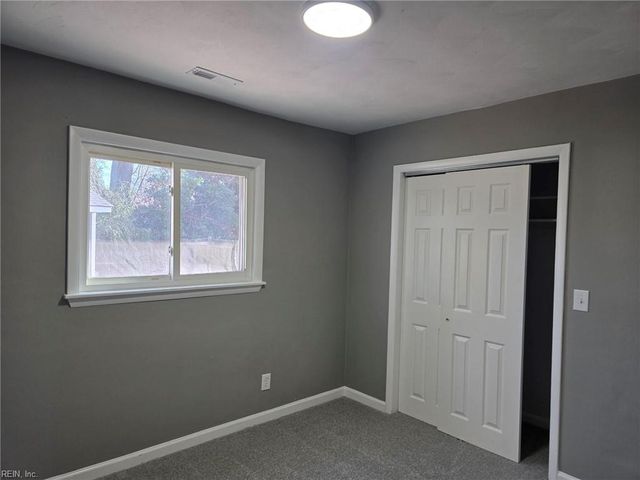 4701 Deerfield LN, Virginia Beach, VA 23455