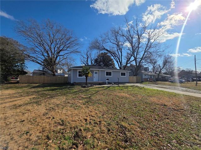 4701 Deerfield LN, Virginia Beach, VA 23455