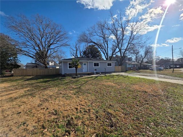 4701 Deerfield LN, Virginia Beach, VA 23455