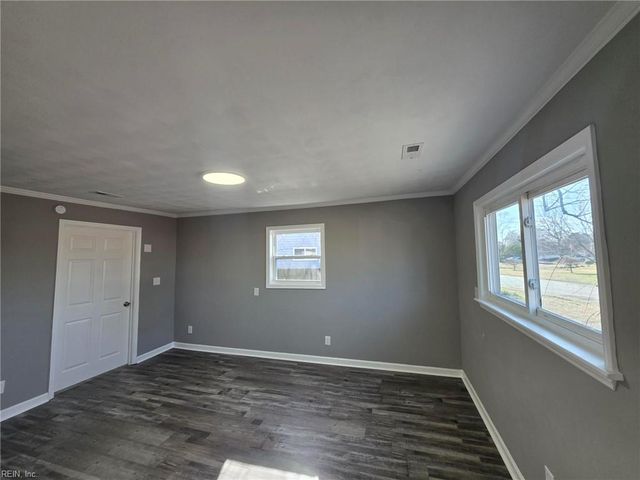 4701 Deerfield LN, Virginia Beach, VA 23455