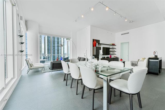 900 Brickell Key Blvd 1101, Miami, FL 33131