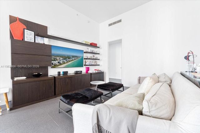 900 Brickell Key Blvd 1101, Miami, FL 33131