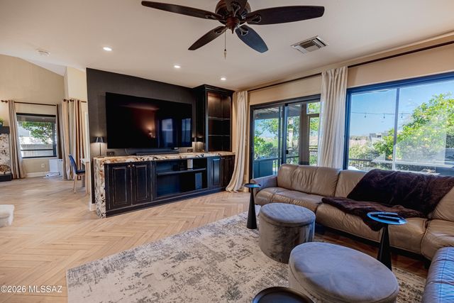 1715 E Deer Shadow Lane, Tucson, AZ 85737