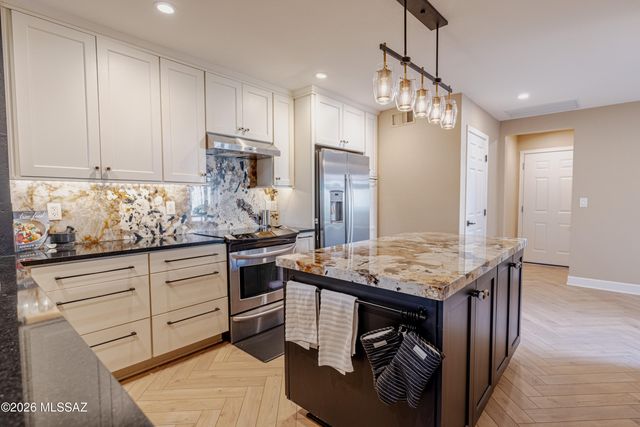 1715 E Deer Shadow Lane, Tucson, AZ 85737