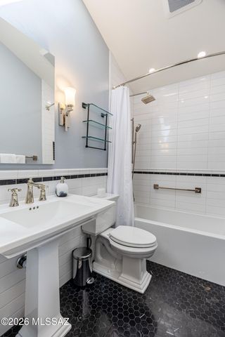 1715 E Deer Shadow Lane, Tucson, AZ 85737