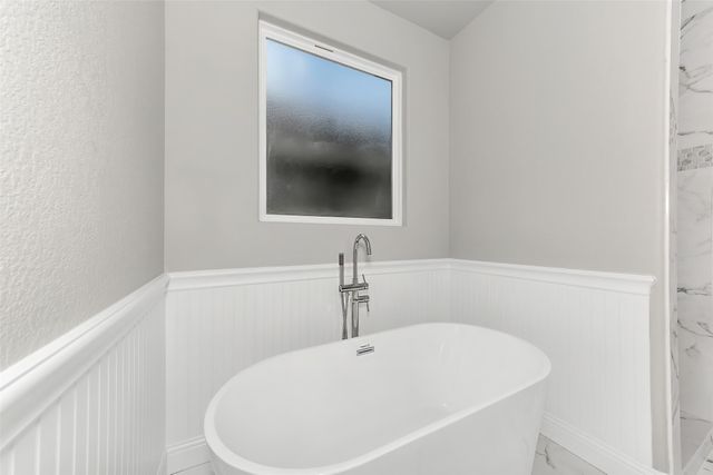 404 Betchan Street, Lake Dallas, TX 75065