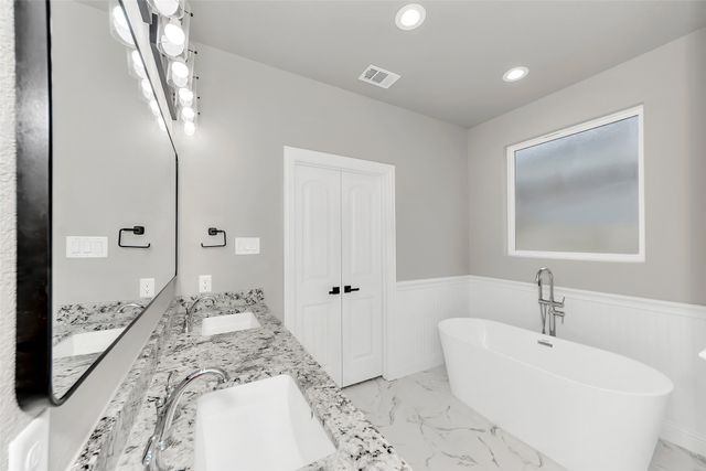 404 Betchan Street, Lake Dallas, TX 75065