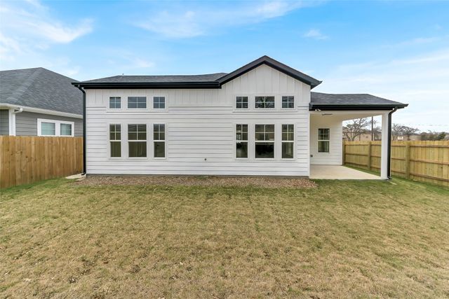 404 Betchan Street, Lake Dallas, TX 75065