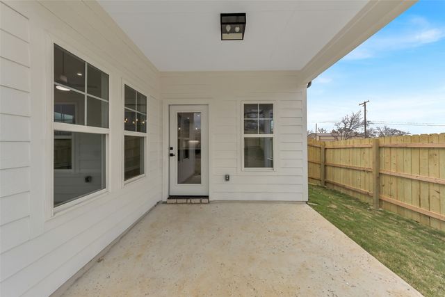 404 Betchan Street, Lake Dallas, TX 75065