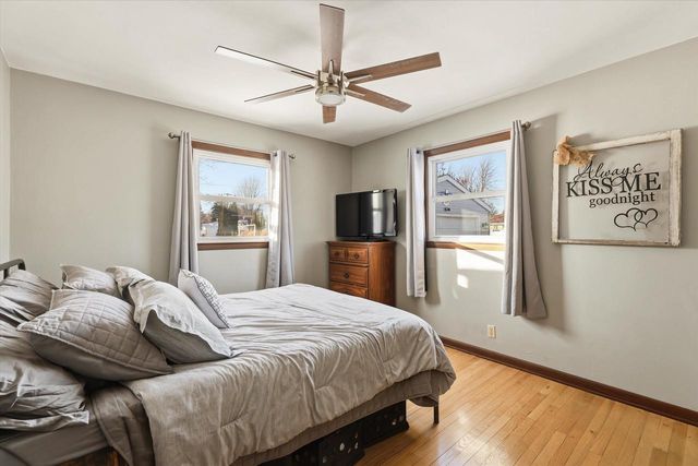 215 LILAC LANE, Little Chute, WI 54140