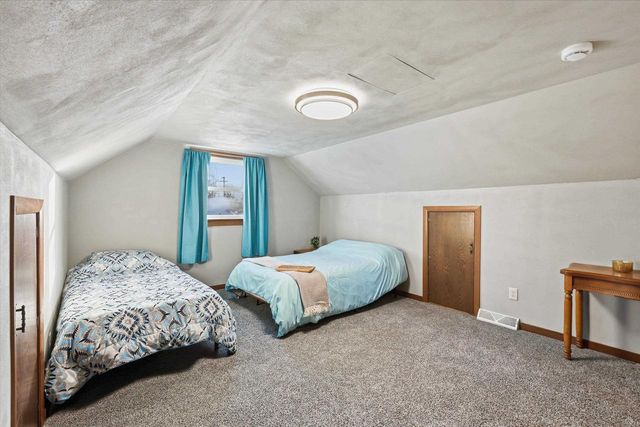 215 LILAC LANE, Little Chute, WI 54140