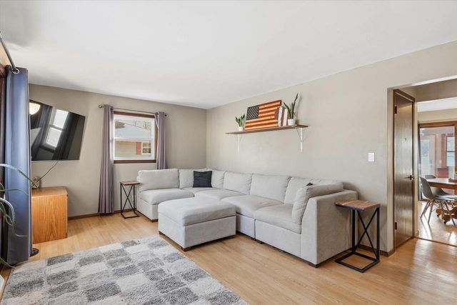 215 LILAC LANE, Little Chute, WI 54140