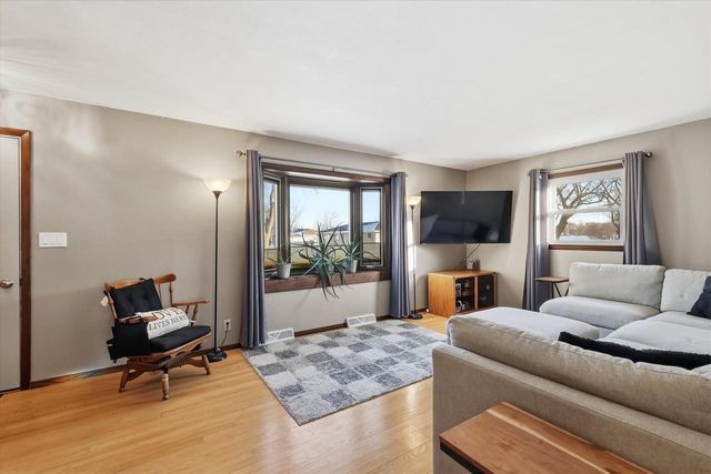 215 LILAC LANE, Little Chute, WI 54140