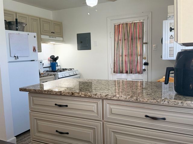 2421 AVERY AVE, Memphis, TN 38112