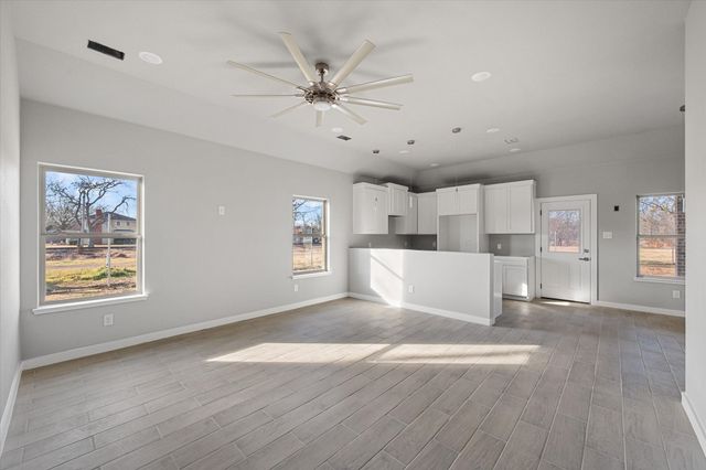 101 N Goodman Avenue, Kerens, TX 75144