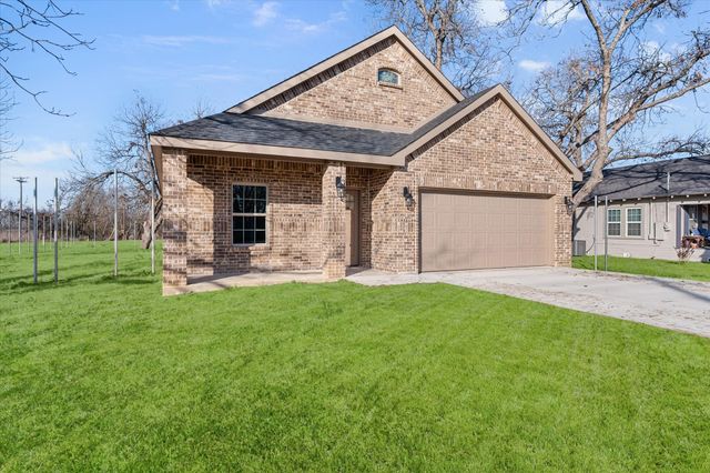 101 N Goodman Avenue, Kerens, TX 75144