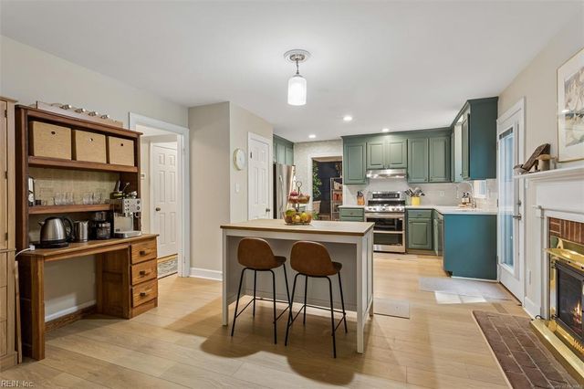 241 Tutters Neck NCK, Williamsburg, VA 23185