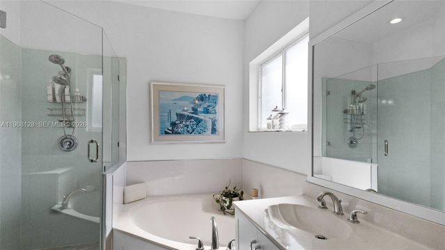 9768 NW 30th St, Doral, FL 33172