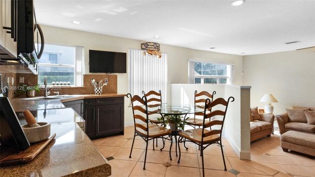 9768 NW 30th St, Doral, FL 33172