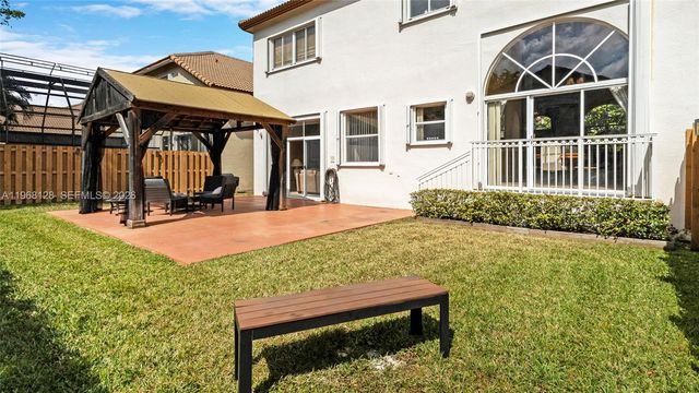 9768 NW 30th St, Doral, FL 33172