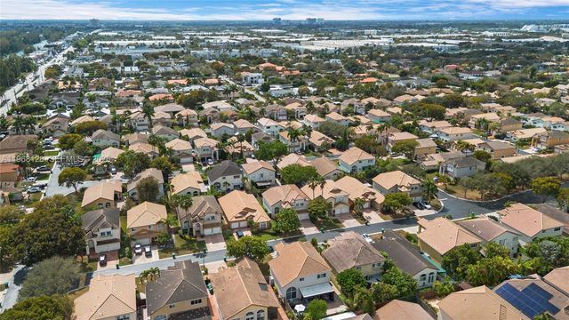 9768 NW 30th St, Doral, FL 33172