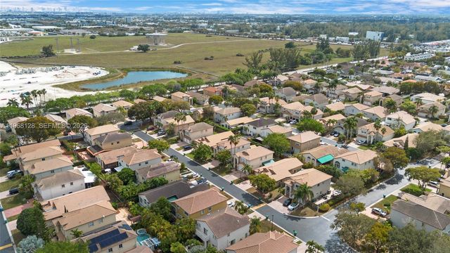 9768 NW 30th St, Doral, FL 33172