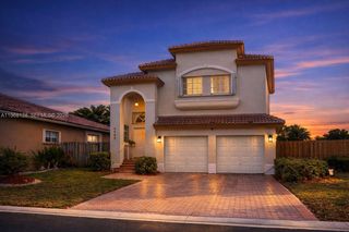 9768 NW 30th St, Doral, FL 33172