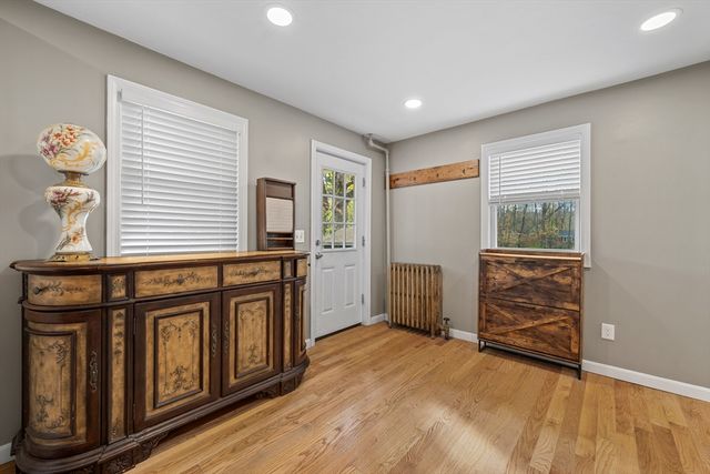 54 Maple St, West Boylston, MA 01583