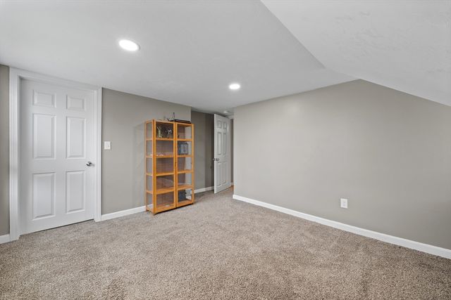 54 Maple St, West Boylston, MA 01583