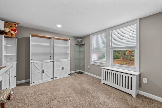 54 Maple St, West Boylston, MA 01583