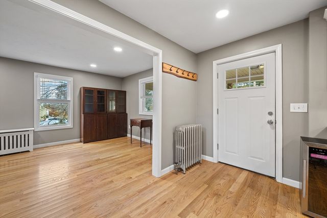 54 Maple St, West Boylston, MA 01583