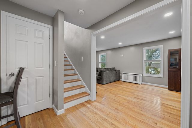 54 Maple St, West Boylston, MA 01583