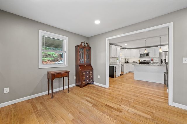 54 Maple St, West Boylston, MA 01583