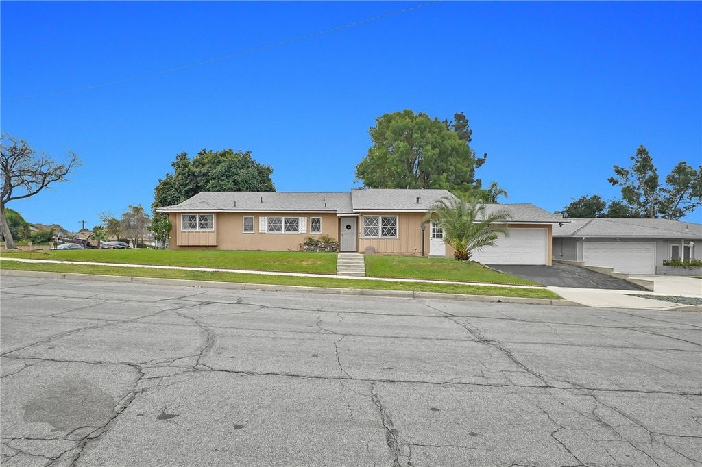 1289 Grove, Upland, CA 91786