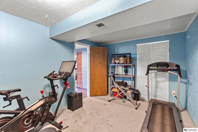 9481 N Spencer Street, Omaha, NE 68134