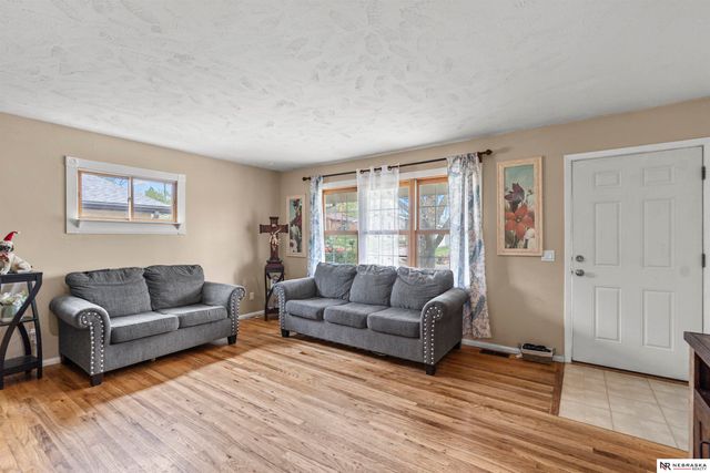 9481 N Spencer Street, Omaha, NE 68134