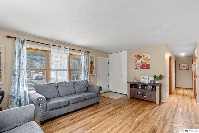 9481 N Spencer Street, Omaha, NE 68134