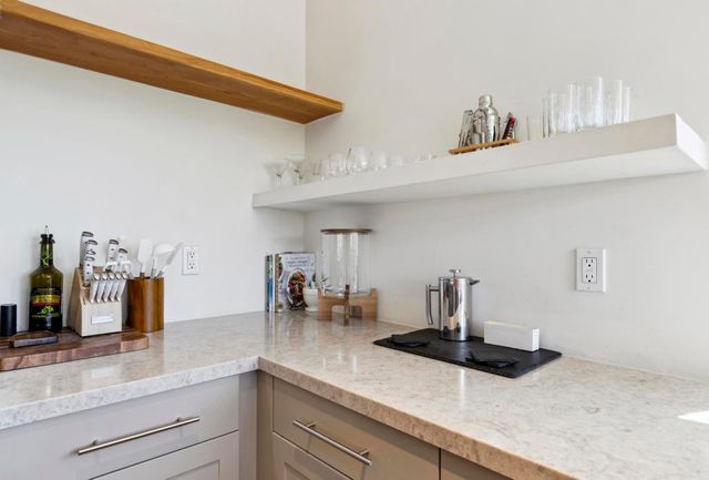 1190 E Buena Vista Drive, Palm Springs, CA 92262