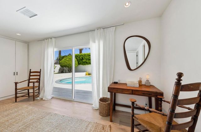 1190 E Buena Vista Drive, Palm Springs, CA 92262