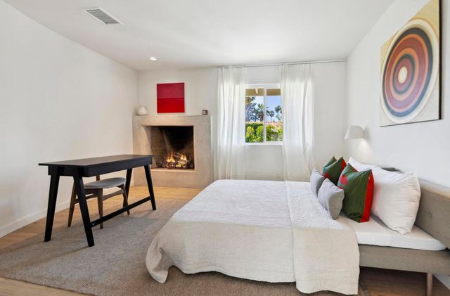 1190 E Buena Vista Drive, Palm Springs, CA 92262