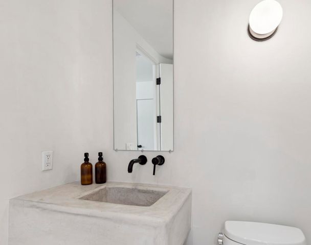 1190 E Buena Vista Drive, Palm Springs, CA 92262