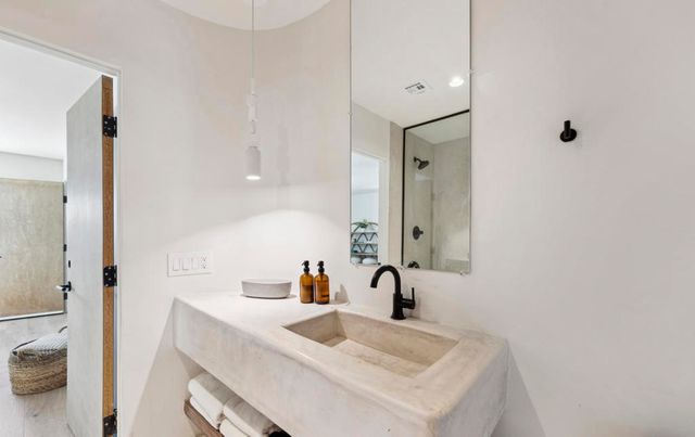 1190 E Buena Vista Drive, Palm Springs, CA 92262