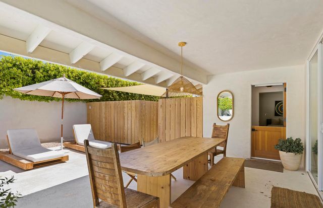 1190 E Buena Vista Drive, Palm Springs, CA 92262